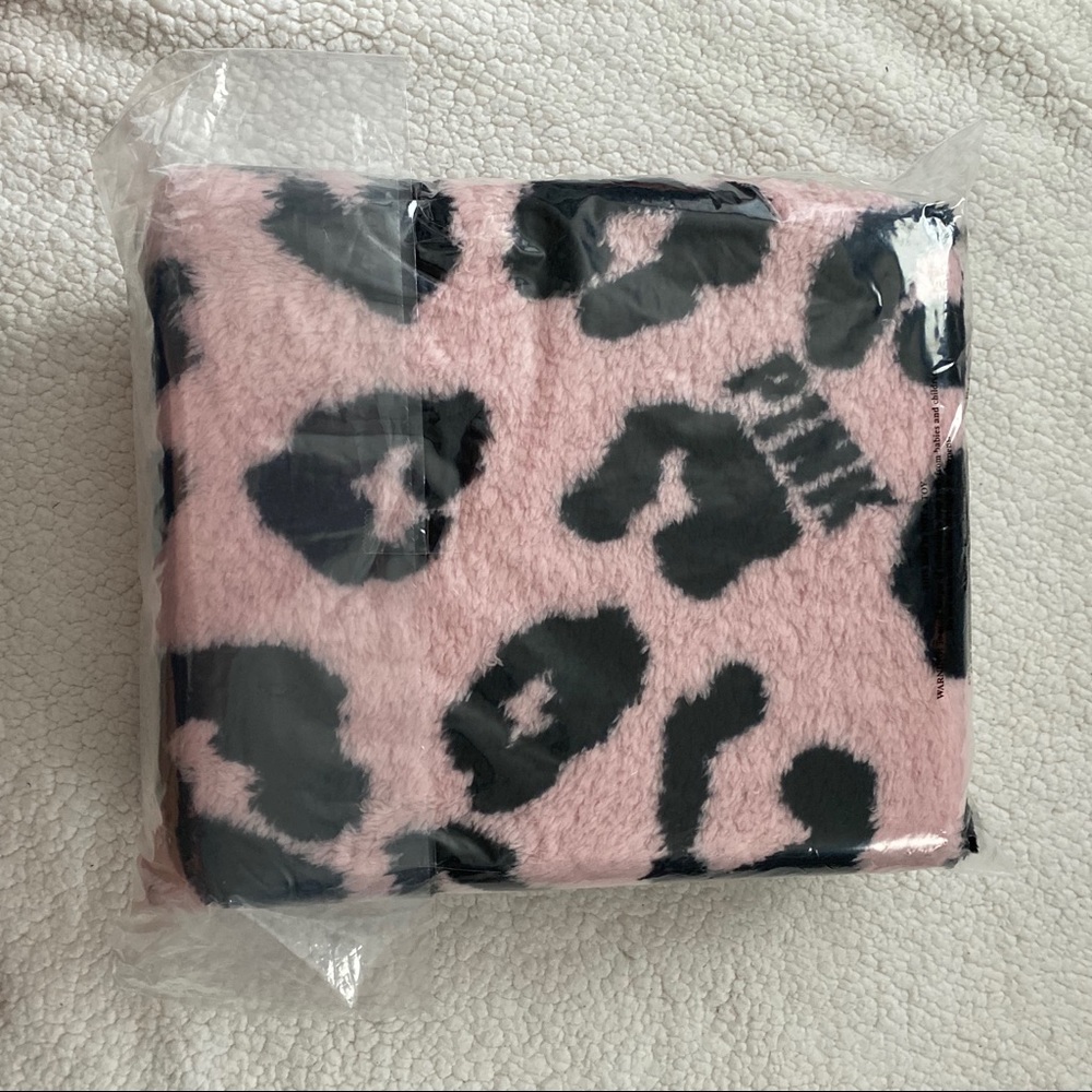 Victoria’s Secret pink double sided Sherpa blanket
